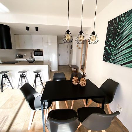 Beautiful New Apartment With Sea View Castillo de Sabinillas Kültér fotó