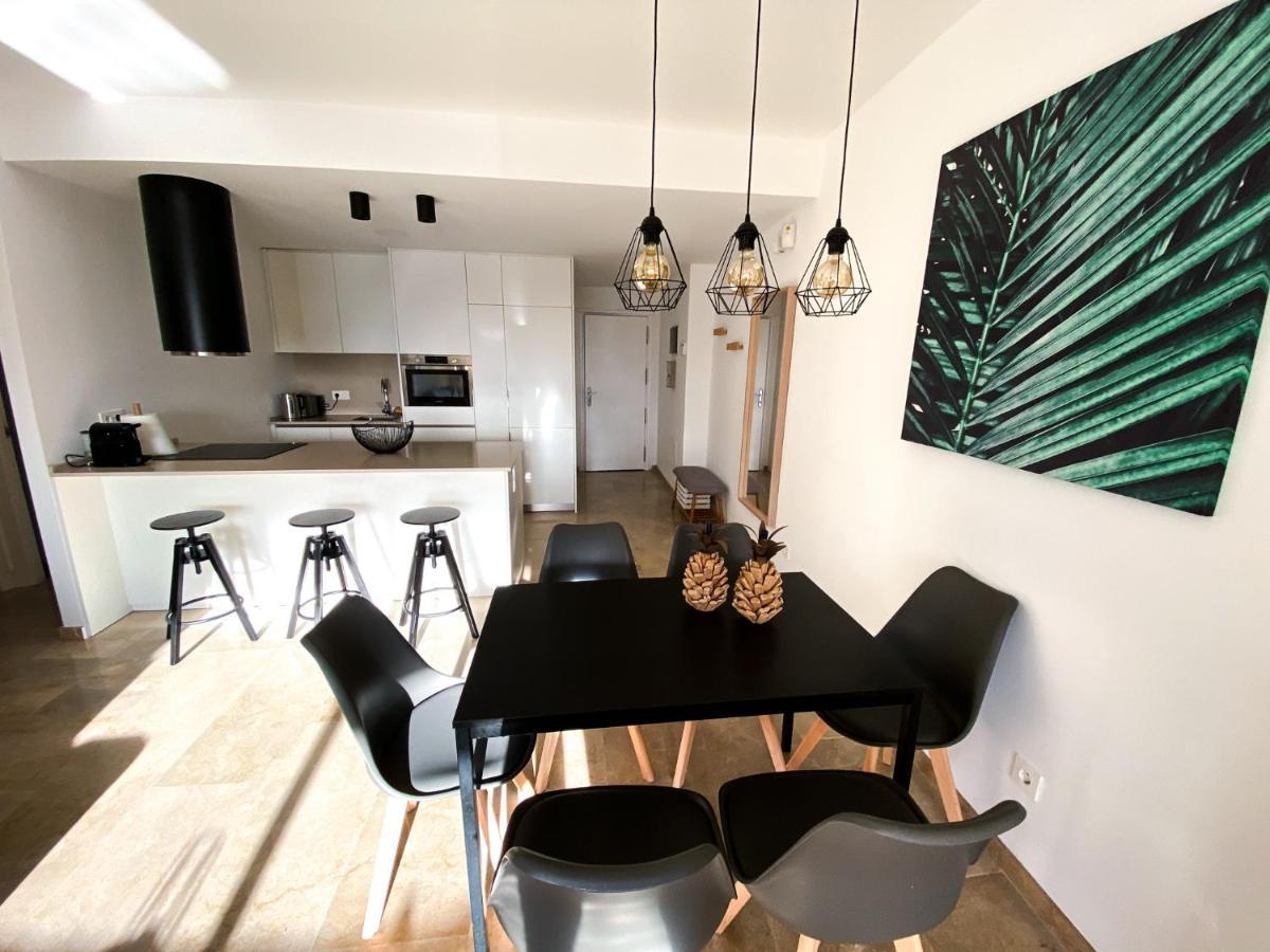 Beautiful New Apartment With Sea View Castillo de Sabinillas Kültér fotó