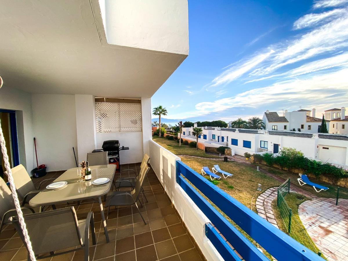 Beautiful New Apartment With Sea View Castillo de Sabinillas Kültér fotó